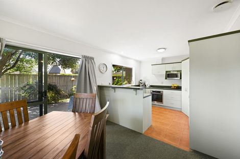 Photo of property in 33 Diomede Glade, Flagstaff, Hamilton, 3210