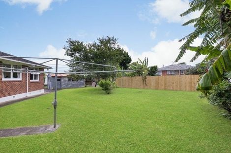 Photo of property in 10 Scanlen Terrace, Kelston, Auckland, 0602