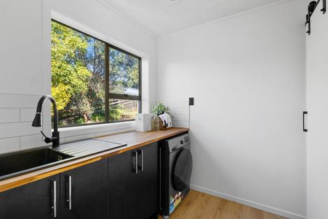 Photo of property in 9 Cabot Place, Frankleigh Park, New Plymouth, 4310