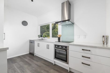 Photo of property in 33 Thomas Street, Stokes Valley, Lower Hutt, 5019