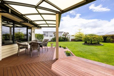 Photo of property in 2 Kotare Grove, Cambridge, 3434