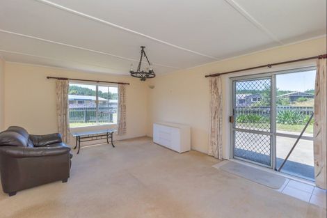 Photo of property in 38 Te Kiri Street, Himatangi Beach, Foxton, 4891