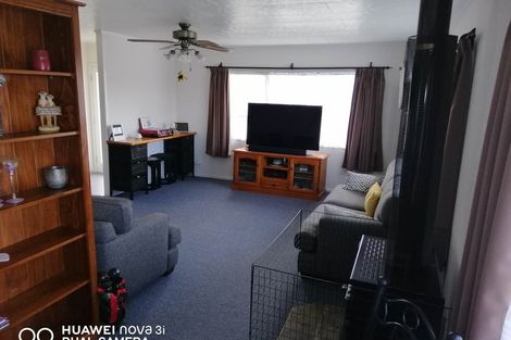 Photo of property in 221 Mahia Road, Wattle Downs, Auckland, 2103