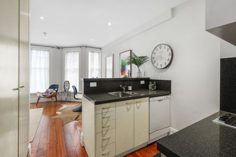 Photo of property in 2/246 The Terrace, Wellington Central, Wellington, 6011