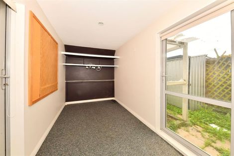 Photo of property in 8d Broadbent Street, Riccarton, Christchurch, 8041