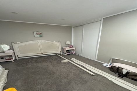 Photo of property in 16 Taupo Street, Green Bay, Auckland, 0604