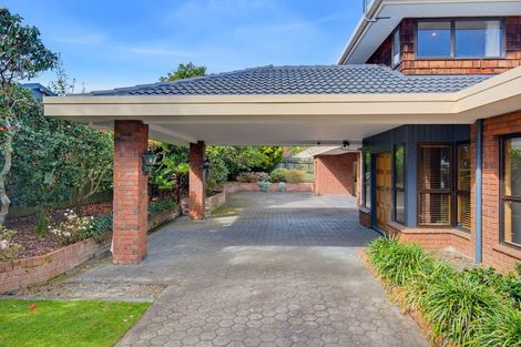 Photo of property in 10 Karaka Grove, Waikanae, 5036