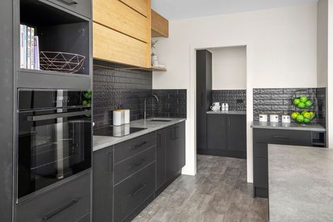 Photo of property in 10 Hawkdun Place, Bridge Hill, Alexandra, 9320