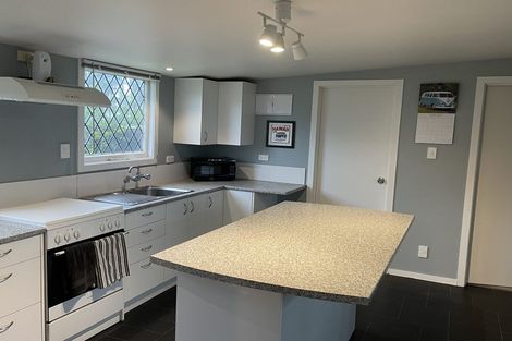 Photo of property in 32 Chamberlain Avenue, Amberley, 7481