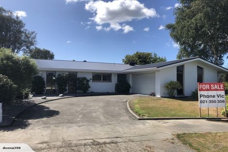 Photo of property in 10 Rosedale Place, Avonhead, Christchurch, 8042