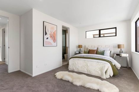 Photo of property in 21e Knights Road, Rothesay Bay, Auckland, 0630