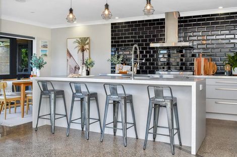 Photo of property in 51 Blake Boulevard, Papamoa Beach, Papamoa, 3118