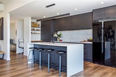 Photo of property in 8c Huka Road, Birkenhead, Auckland, 0626