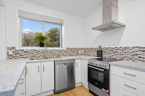 Photo of property in 9 Tuatara Drive, Te Kamo, Whangarei, 0112