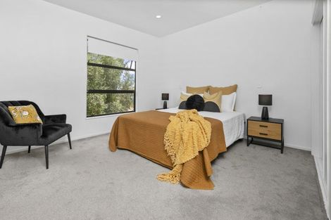 Photo of property in 4/40 Scarlet Oak Drive, Schnapper Rock, Auckland, 0632