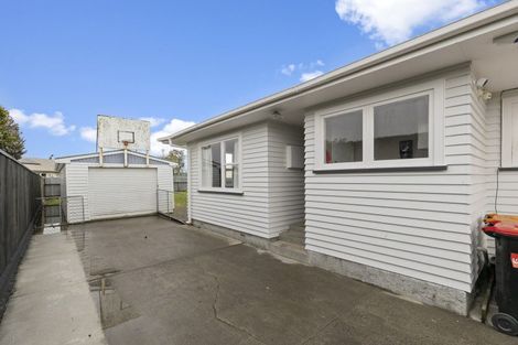 Photo of property in 16 Abraham Crescent, Milson, Palmerston North, 4414