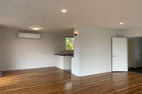 Photo of property in 4130 Great North Road, Glendene, Auckland, 0602