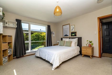 Photo of property in 44 Sevenoaks Drive, Bryndwr, Christchurch, 8053