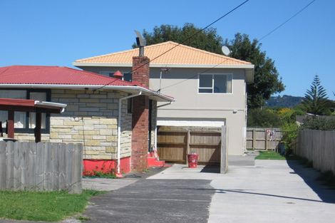 Photo of property in 30a Brains Road, Kelston, Auckland, 0602