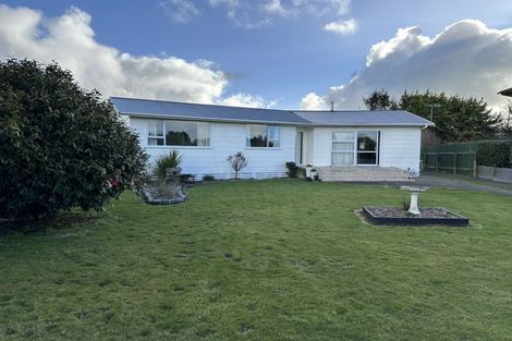 Photo of property in 21 Castle Street, Eltham, 4322