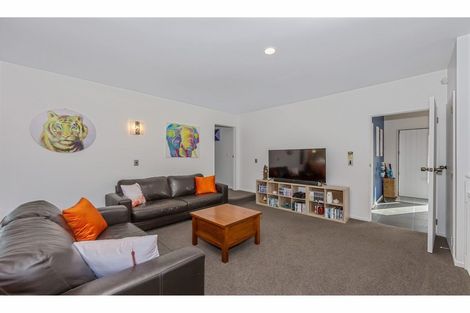 Photo of property in 8 Castaway Place, Gulf Harbour, Whangaparaoa, 0930