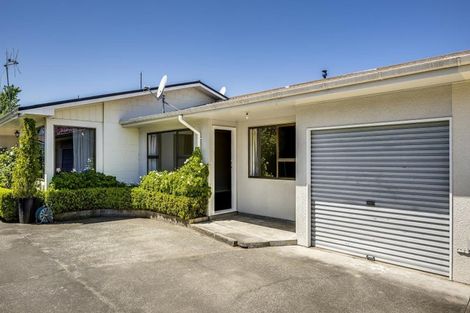 Photo of property in 2/802 Victoria Street, Parkvale, Hastings, 4122