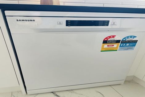 Photo of property in 21 Woodview Rise, Botany Downs, Auckland, 2010