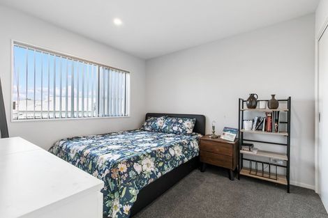 Photo of property in 39/11 Ray Small Drive, Papakura, 2110