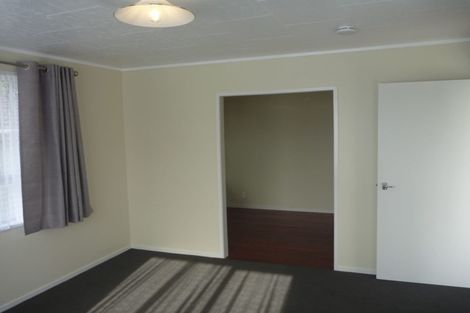 Photo of property in 76 Rosewarne Crescent, Glendene, Auckland, 0602