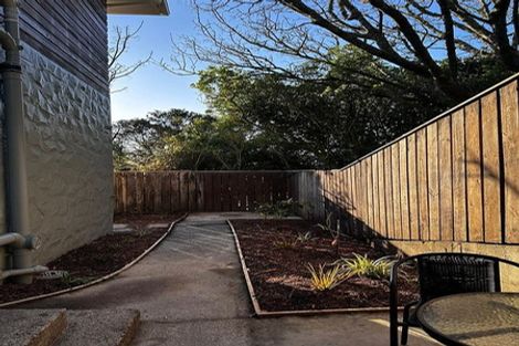 Photo of property in 1a Tree Top Lane, Paparangi, Wellington, 6037