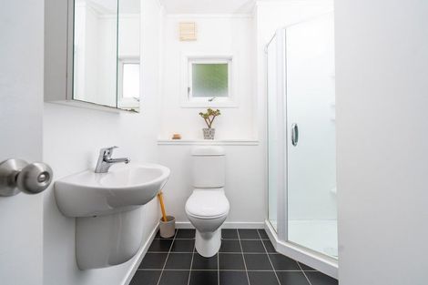 Photo of property in 111a Karori Road, Karori, Wellington, 6012