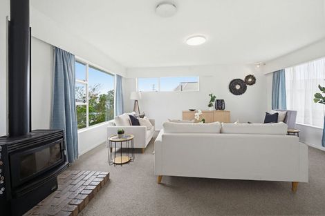 Photo of property in 77 Baylands Drive, Newlands, Wellington, 6037