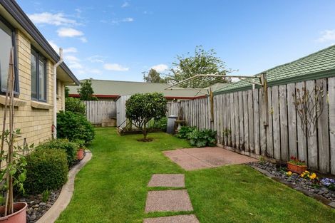 Photo of property in 12 Dorchester Place, Nawton, Hamilton, 3200