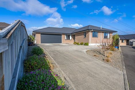 Photo of property in 38 Varsity Heights, Fitzherbert, Palmerston North, 4410