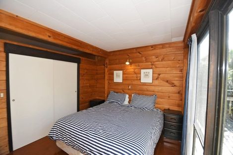 Photo of property in 103 Leigh Road, Leigh, 0985