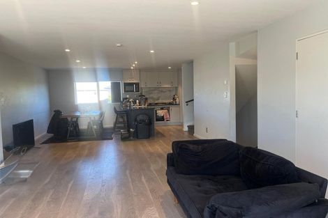 Photo of property in 75 Bordeaux Parade, Te Atatu South, Auckland, 0610