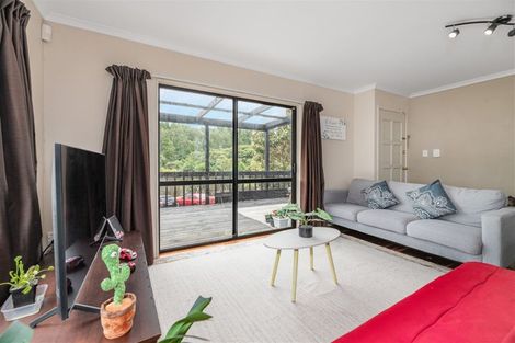 Photo of property in 1/13a Kitewao Street, Northcote, Auckland, 0627