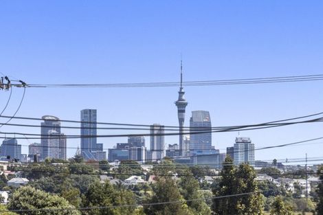 Photo of property in 6/40 Lake Road, Narrow Neck, Auckland, 0624