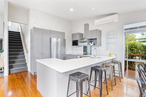 Photo of property in 113b Woodglen Road, Glen Eden, Auckland, 0602