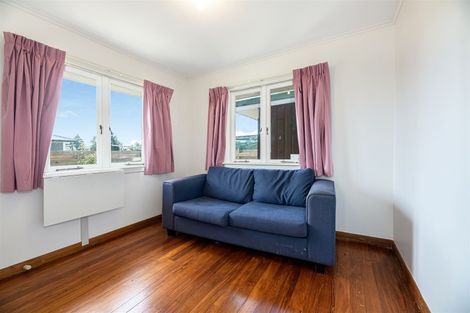 Photo of property in 62 Seymour Road, Sunnyvale, Auckland, 0612