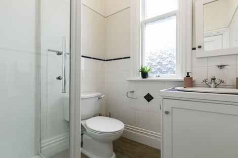 Photo of property in 3/57 Central Terrace, Kelburn, Wellington, 6012