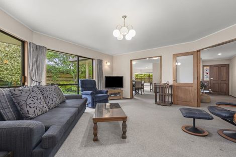 Photo of property in 11 Balcairn Place, Terrace End, Palmerston North, 4410