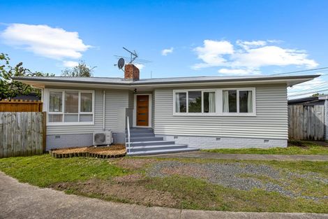 Photo of property in 1/222 Beach Haven Road, Beach Haven, Auckland, 0626