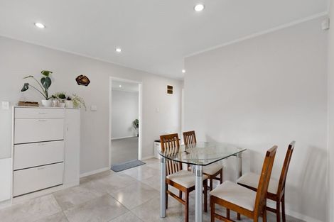 Photo of property in 41 Oreil Avenue, West Harbour, Auckland, 0618