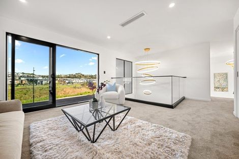 Photo of property in 24 Streamview Way, Long Bay, Auckland, 0630