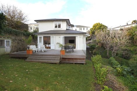 Photo of property in 10 Lincoln Road, Bluff Hill, Napier, 4110