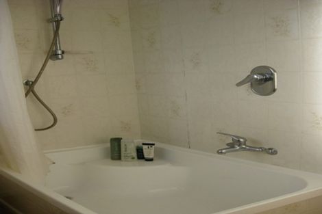 Photo of property in 3/30 London Road, Korokoro, Lower Hutt, 5012