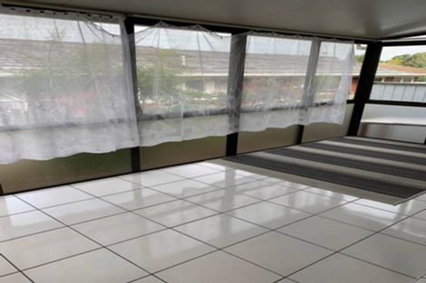 Photo of property in 1/53 Priestley Drive, Bucklands Beach, Auckland, 2014