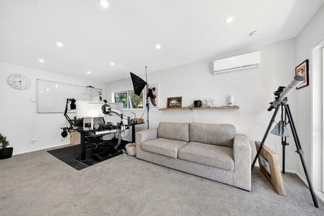 Photo of property in 11 Kempton Street, Greytown, 5712