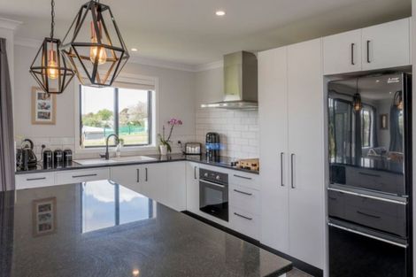 Photo of property in 4 Corbin Court, Ohau, Levin, 5570